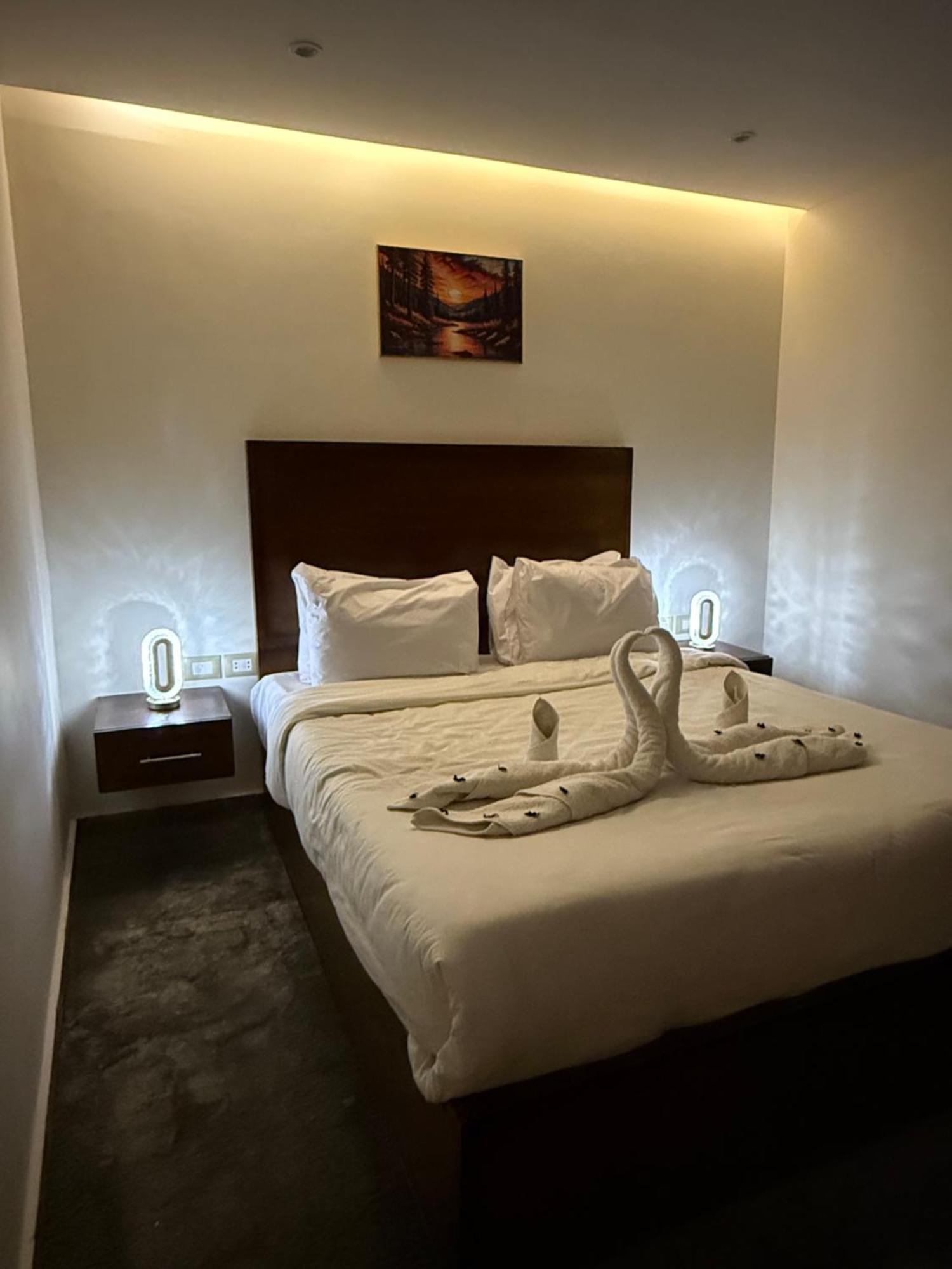 Kafret el-Gabal Topaz Pyramids View Inn מראה חיצוני תמונה