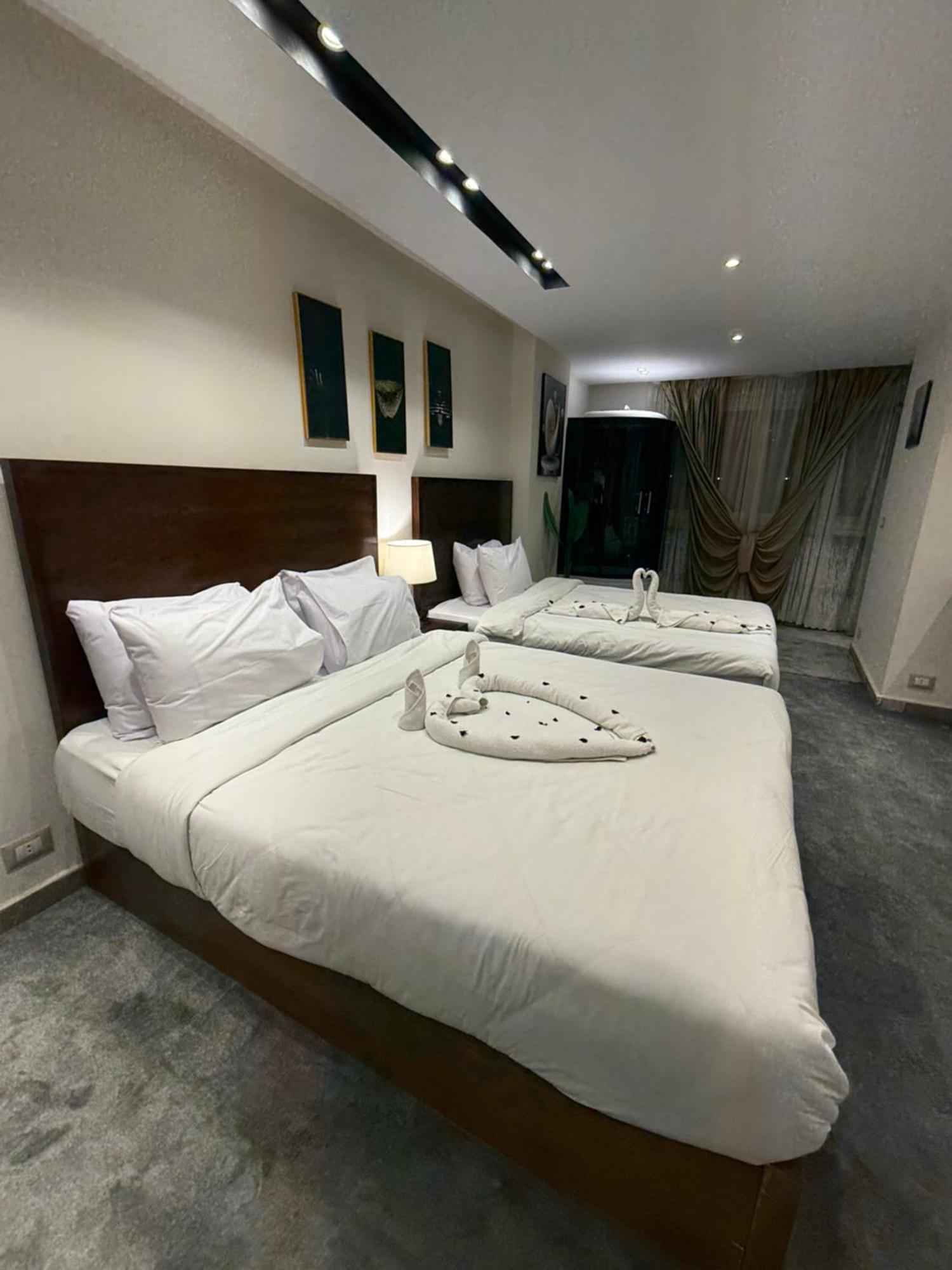 Kafret el-Gabal Topaz Pyramids View Inn מראה חיצוני תמונה