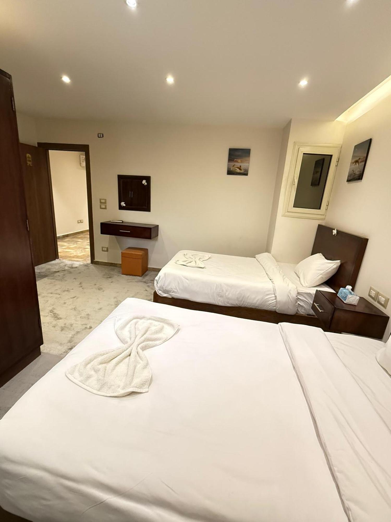 Kafret el-Gabal Topaz Pyramids View Inn מראה חיצוני תמונה